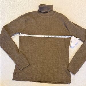 J.Crew 100% Merino Wool Tan Ribbed Turtleneck Sweater | Size M